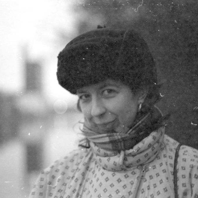 Portrait of Martha Rose (black-and-white shot)